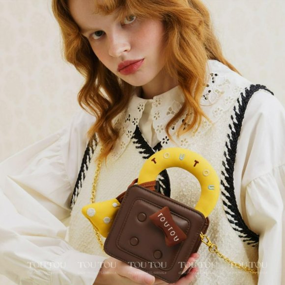 Super Cute!!! Chocolate Crossbody Bag!!!! - Picture 3 of 6
